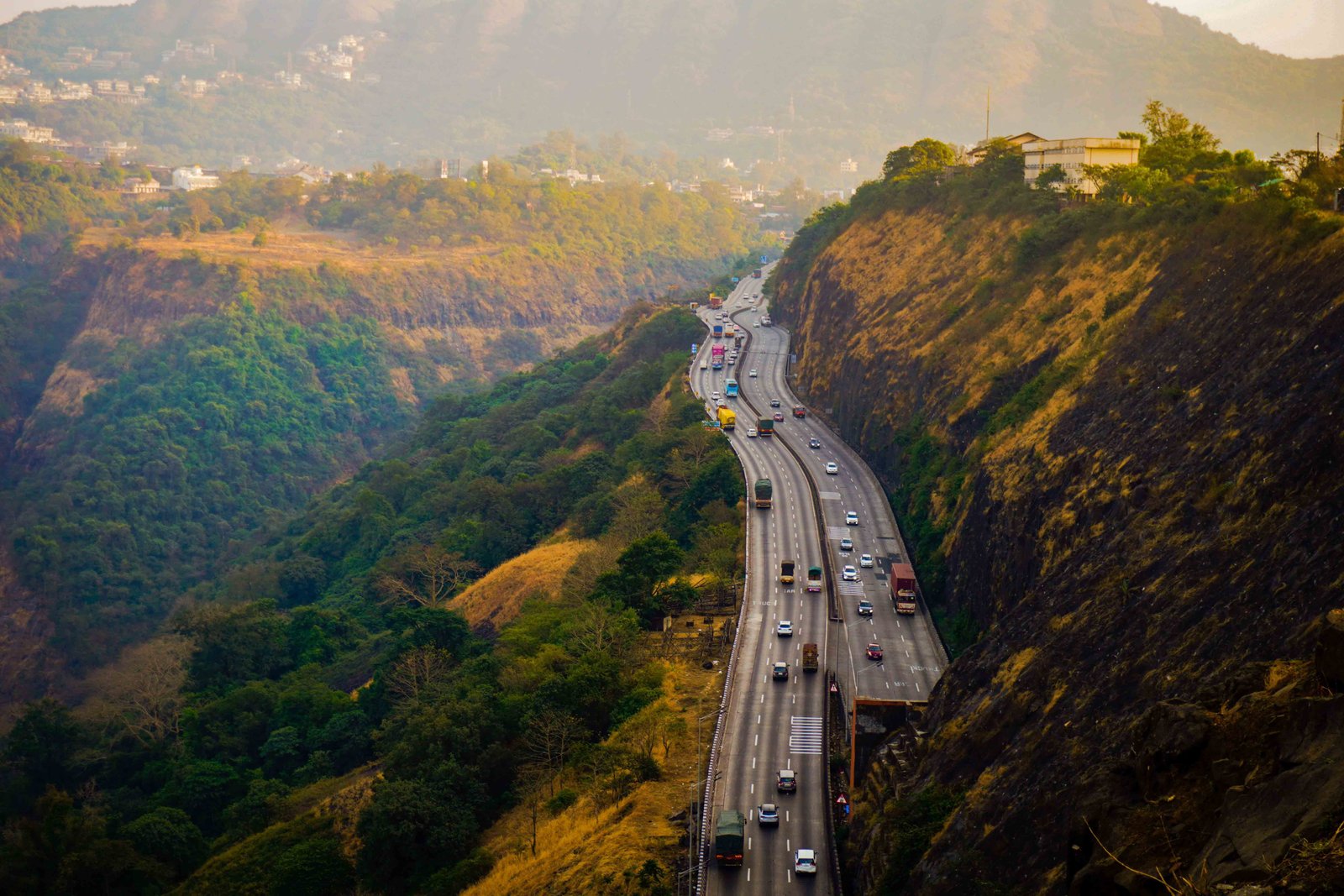 Pune sightseeing tour by cab with Sinhagad Fort in the background